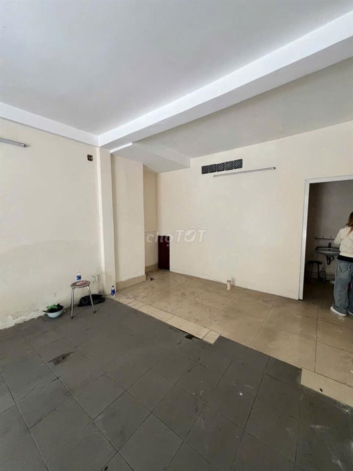 Cho thuê nhà nguyên căn mặt tiền Nguyễn Thiện Thuật Q3