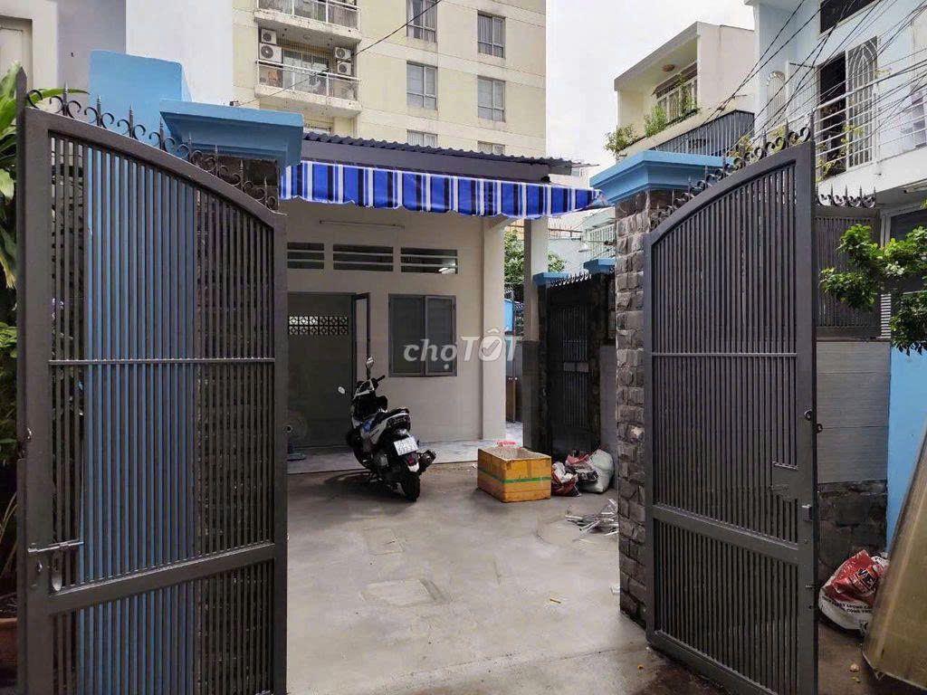 Cho thuê nhà hẻm xe hơi Phú Nhuận ngang 5m dài 22m chỉ 13 triệu/ tháng