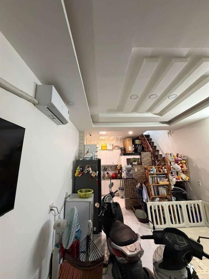 Cho Thuê Nhà Lê Bình, P.4 ,Tân Bình 2 Tầng, 2pn 2wc 9.5tr/tháng
