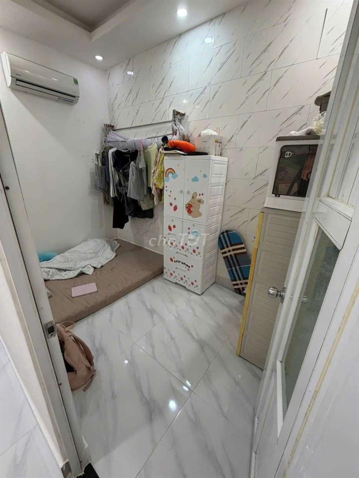 Cho Thuê Nhà Lê Bình, P.4 ,Tân Bình 2 Tầng, 2pn 2wc 9.5tr/tháng