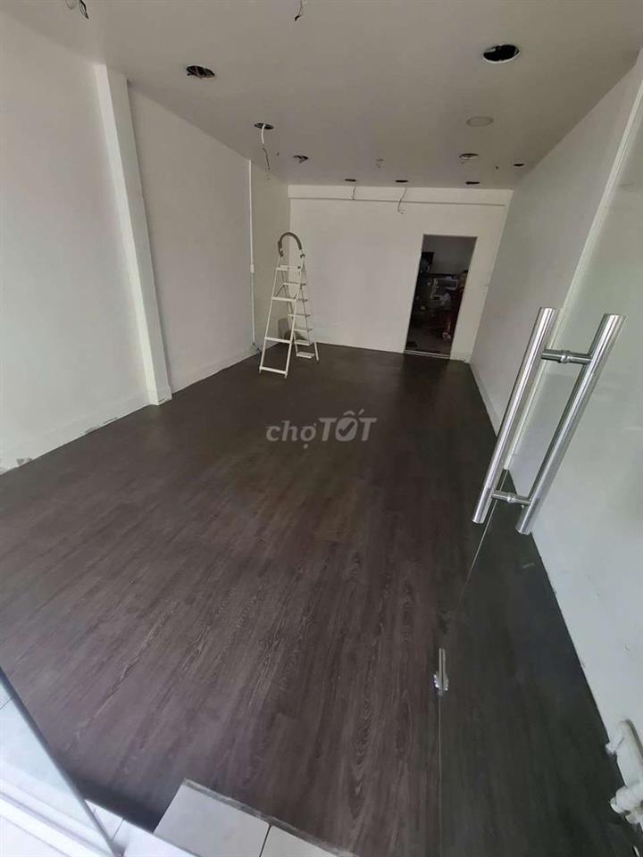 Cho thuê mặt bằng mặt tiền Sư Vạn Hạnh 
