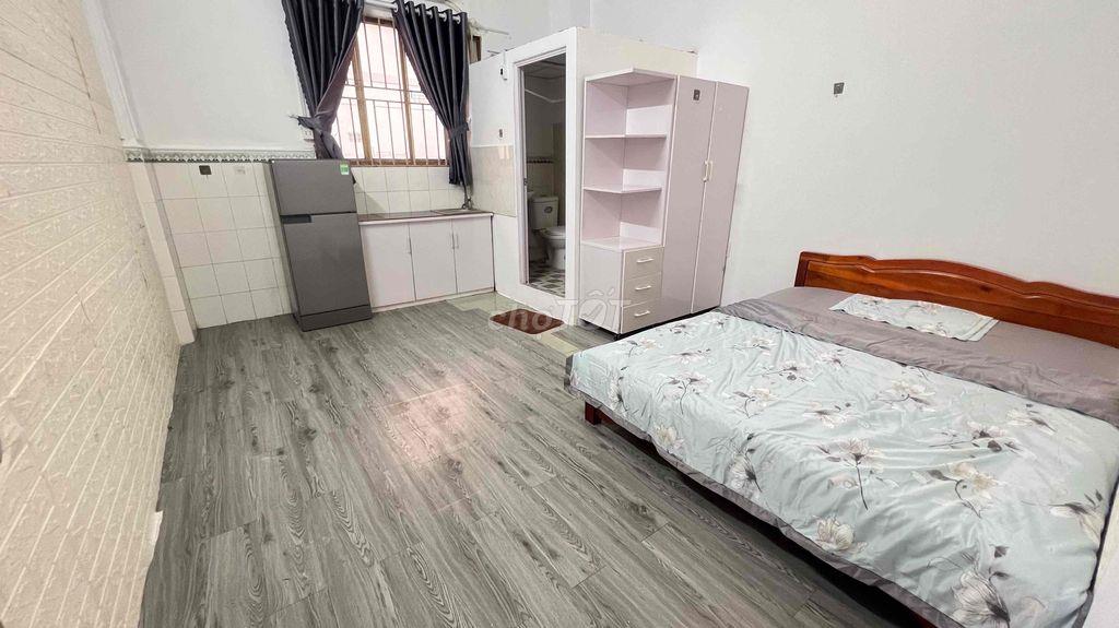 Phòng gần Trường ĐH kinh Tế  và trường ĐH y dược dân chủ cho thuê