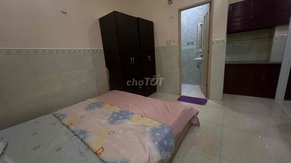 chính chủ cho thuê phòng gần Etown Cộng Hoà .gần sân bay