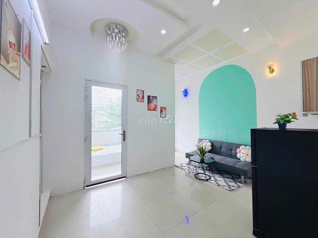 PHÒNG 1PN TÁCH BẾP BAN CÔNG FULL NT GẦN ĐH VĂN HIẾN -  HIUT , TÂN PHÚ