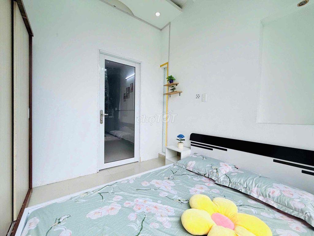 PHÒNG 1PN TÁCH BẾP BAN CÔNG FULL NT GẦN ĐH VĂN HIẾN -  HIUT , TÂN PHÚ