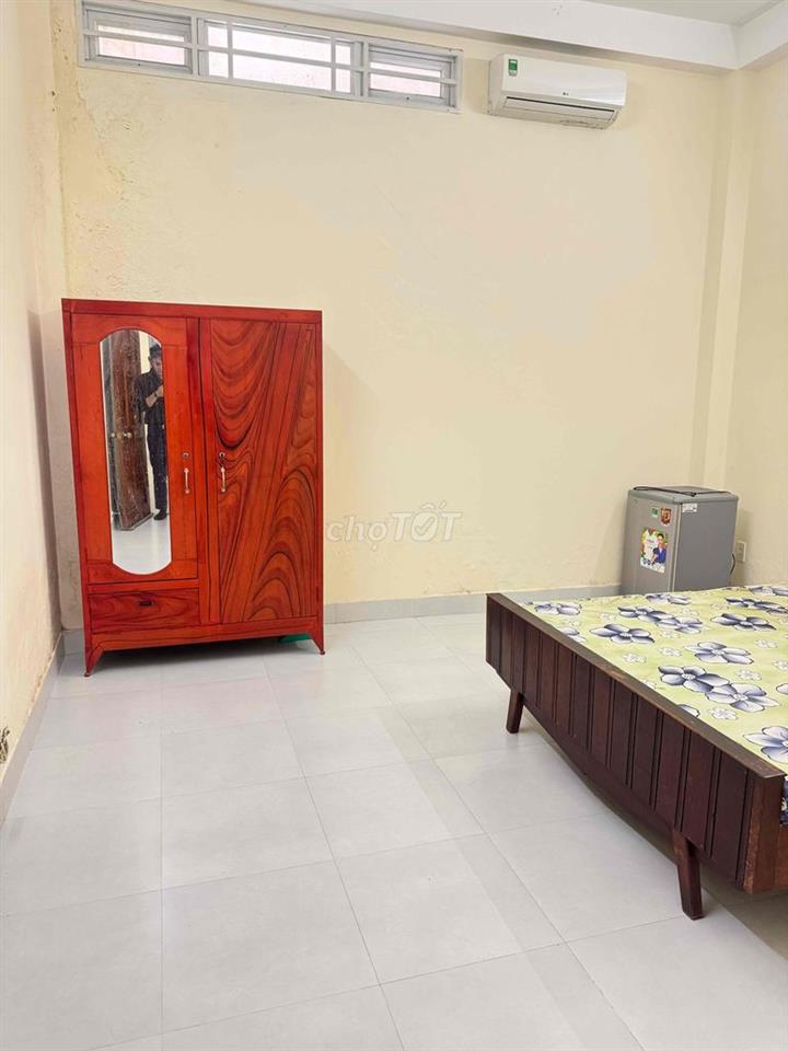 NHÀ MẶT TIỀN CẦN CHO THUÊ 10 PHÒNG, CHỈ 3tr-4tr/THÁNG
