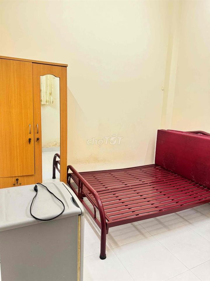 NHÀ MẶT TIỀN CẦN CHO THUÊ 10 PHÒNG, CHỈ 3tr-4tr/THÁNG