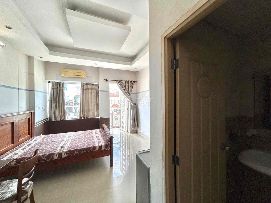 Trống sẳn studio full nội thất ngay đại học y dược