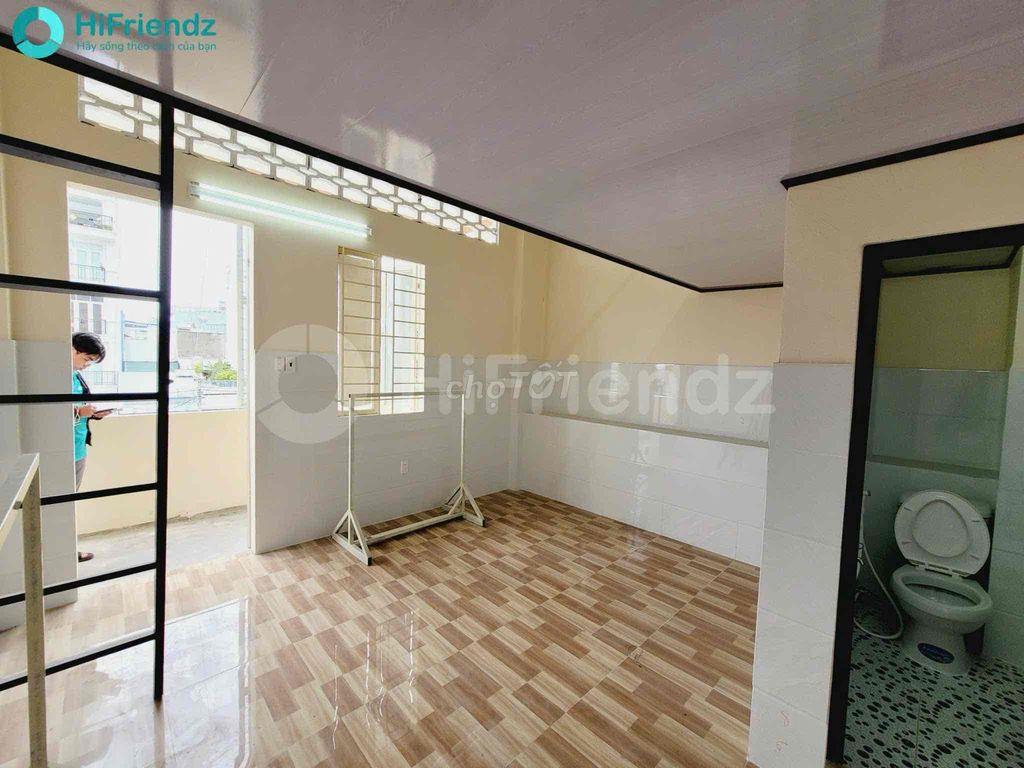 Trống Sẳn Duplex Q11 sát quận 10 sửa mới kengg bancol thoáng mát