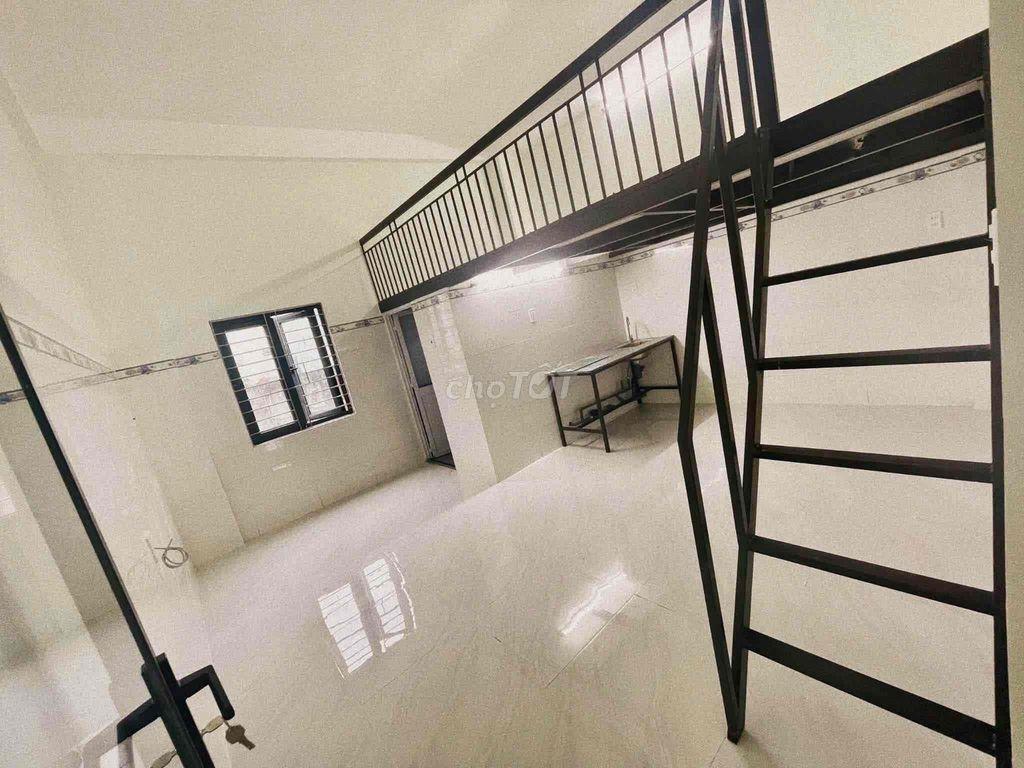 Trống sẳn studio full nội thất bancol quận 11 sát quận 10, quận 5