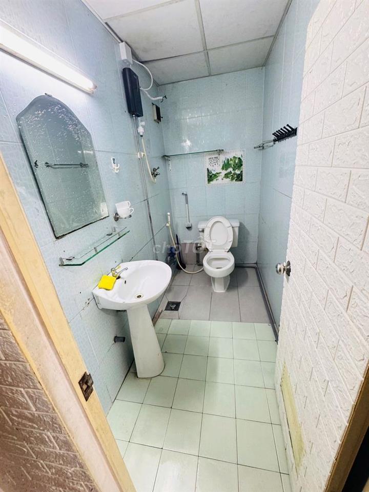 PHÒNG CHO THUÊ MẶT TIỀN ĐƯỜNG SƯ VẠN HẠNH