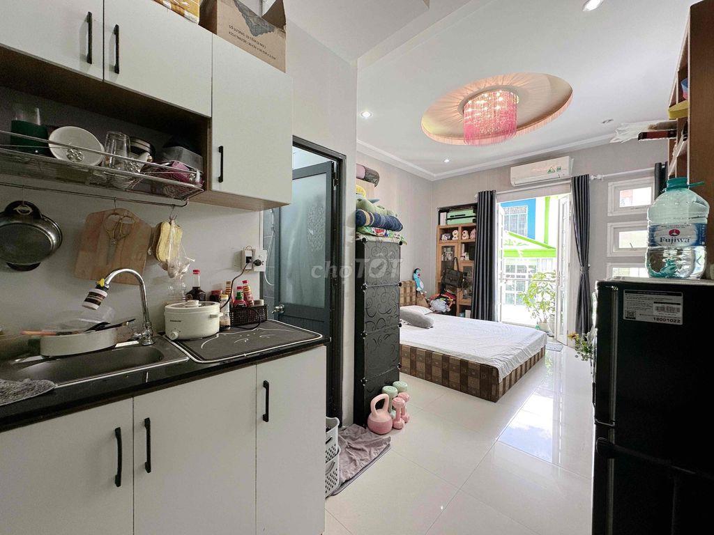 STUDIO BAN CÔNG | FULL NT 40M2 | GẦN ĐH HOA SEN, UEH | TRUNG TÂM Q10
