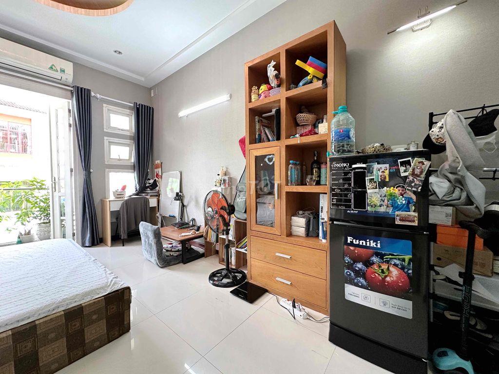STUDIO BAN CÔNG | FULL NT 40M2 | GẦN ĐH HOA SEN, UEH | TRUNG TÂM Q10