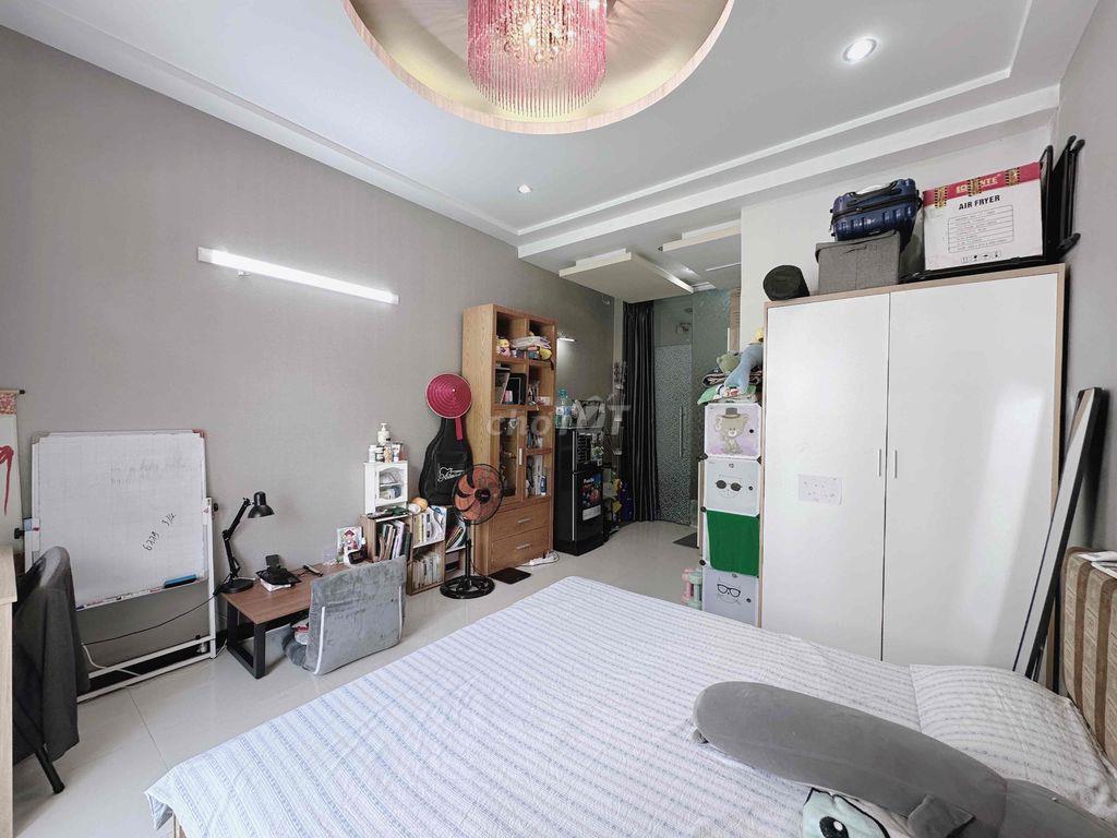 STUDIO BAN CÔNG | FULL NT 40M2 | GẦN ĐH HOA SEN, UEH | TRUNG TÂM Q10