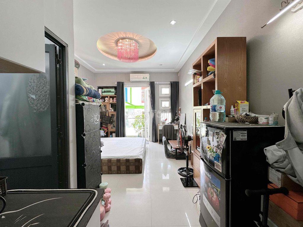 STUDIO BAN CÔNG | FULL NT 40M2 | GẦN ĐH HOA SEN, UEH | TRUNG TÂM Q10