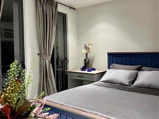 Cho thuê căn hộ Q1 ngay  bùi viện, chợ bến thành full nội thất bancol