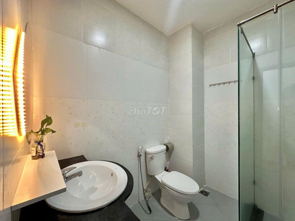 Cho thuê căn hộ gần CV Tao Đàn, Bùi viện, Full NT Bancol Quận 3
