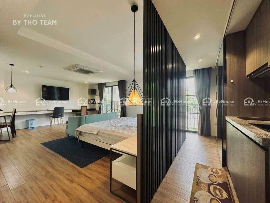 Cho Thuê Căn Hộ Ban Công Gần Công Viên Lê Văn Tám, Tân Định Quận 1