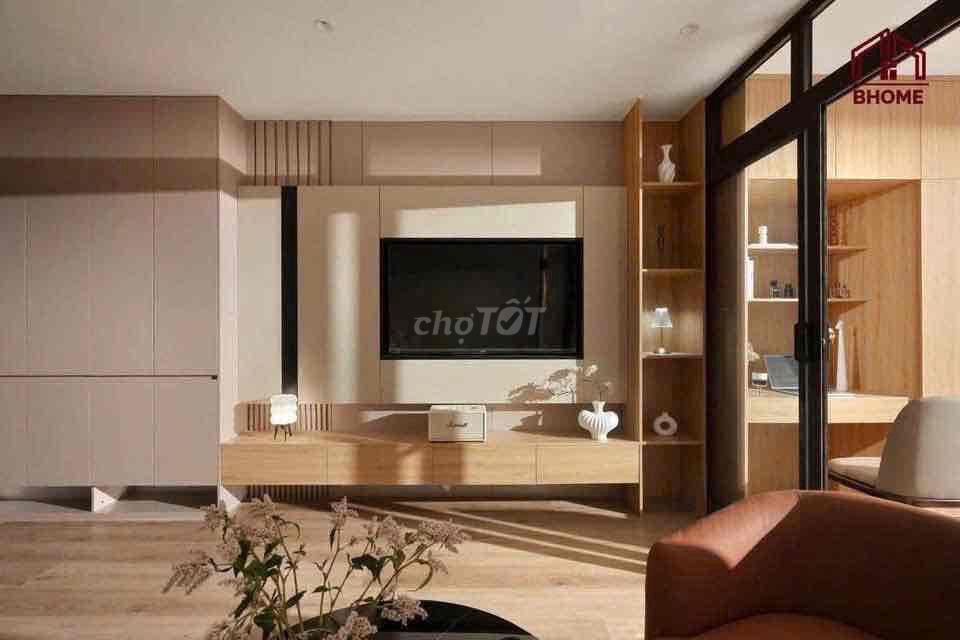 cho thuê căn hộ ban công siêu to thoáng ngay chân cầu kiệu gần CV LV8