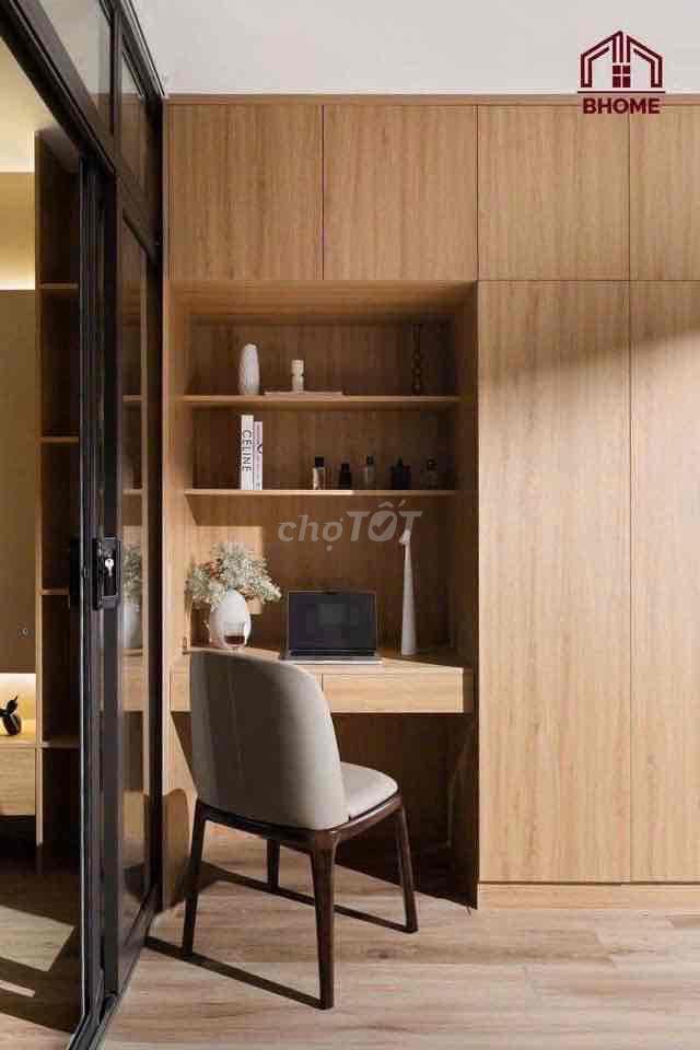 cho thuê căn hộ ban công siêu to thoáng ngay chân cầu kiệu gần CV LV8