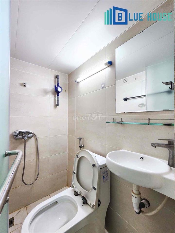 phòng 4tr5 Quận 10 ngay đại học Bách Khoa có gác
