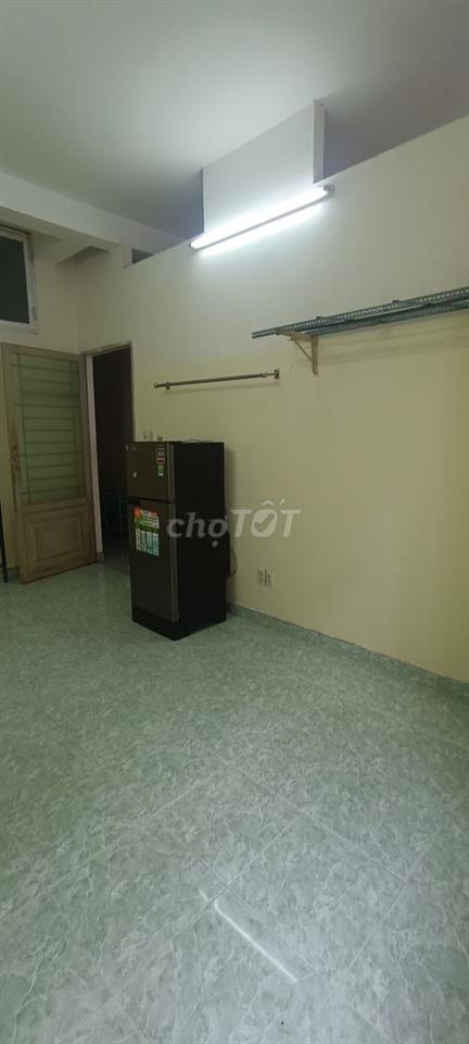 Phòng trọ giá rẻ đường Thành Thái 