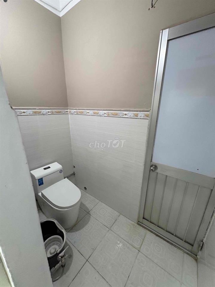 Cho thuê phòng tại Cmt8 phuong Hoa Hung  (giáp Quận 1, 3