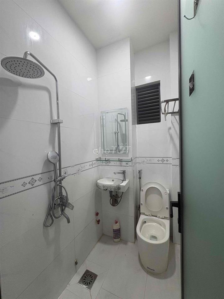 Cho thuê phòng khu vực liền kề quận 3, quận. 10,