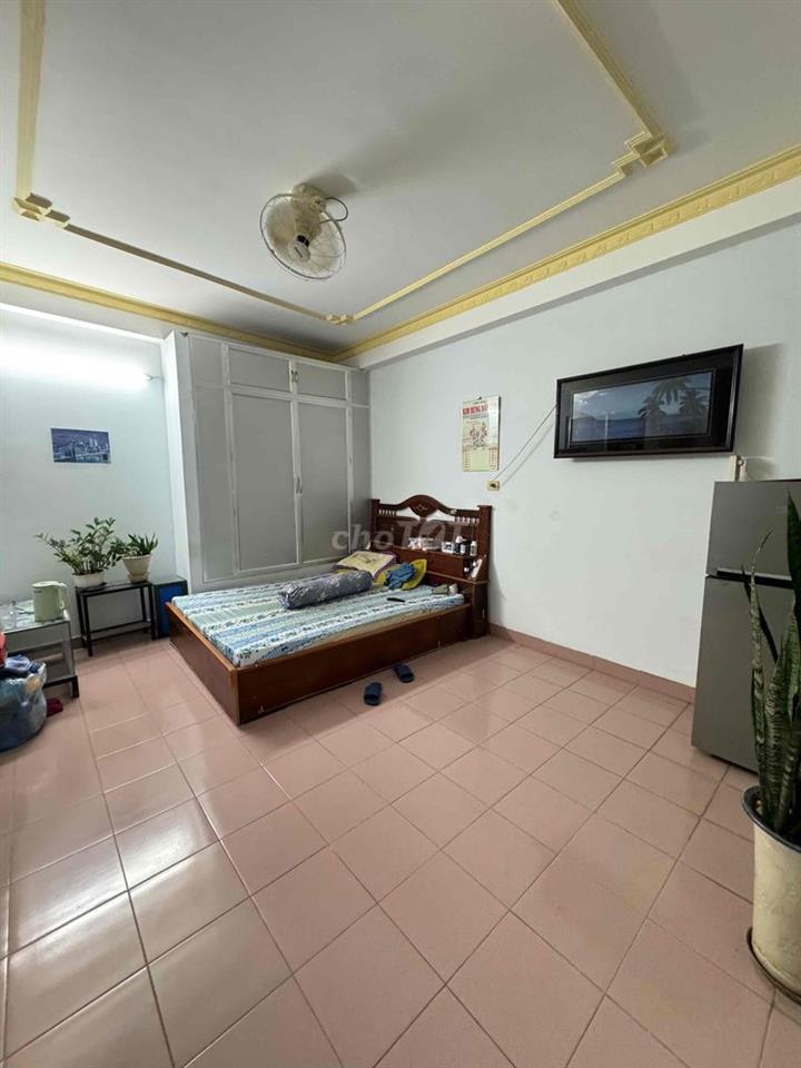 PASS PHÒNG LÝ THƯỜNG KIỆT - 35M2 - FULL NỘI THẤT - BAN CÔNG - WC RIÊNG