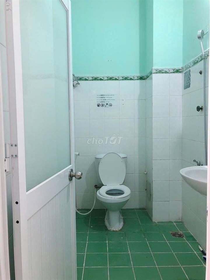 KTX GIÁ RẺ - TIỆN NGHI CHO SINH VIÊN, NGUỜI ĐI LÀM