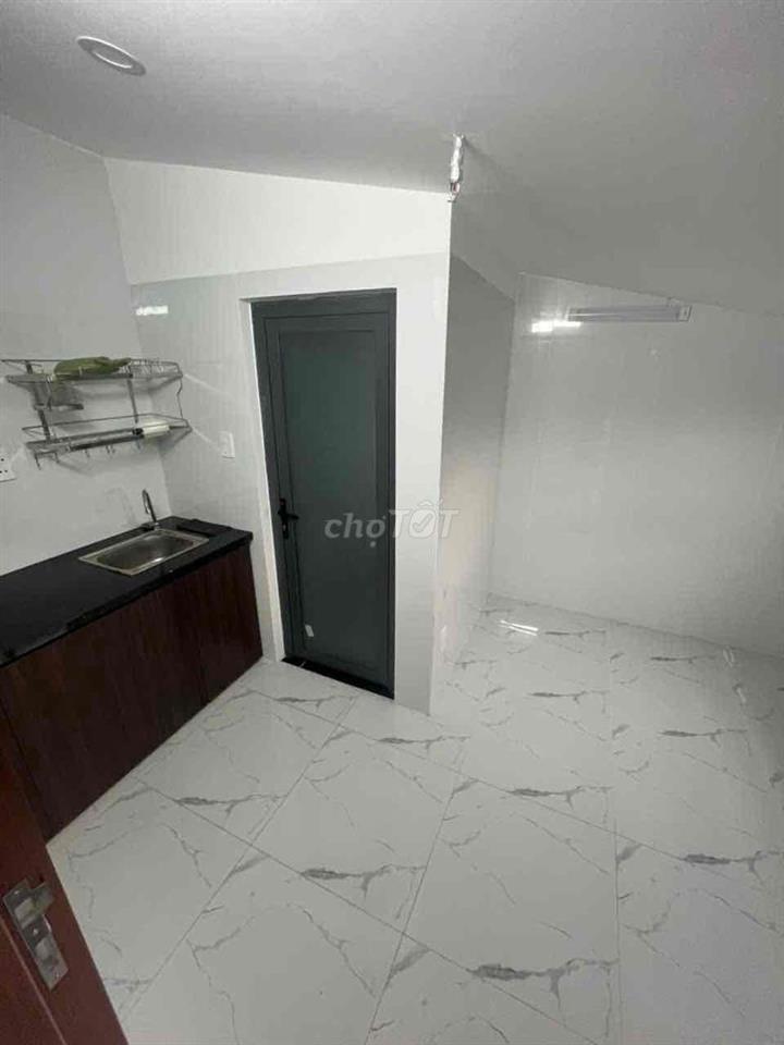 DUPLEX TONE TRẮNG SIÊU ĐẸP GẦN BẾN XE Q8, THANG MÁY HẦM XE