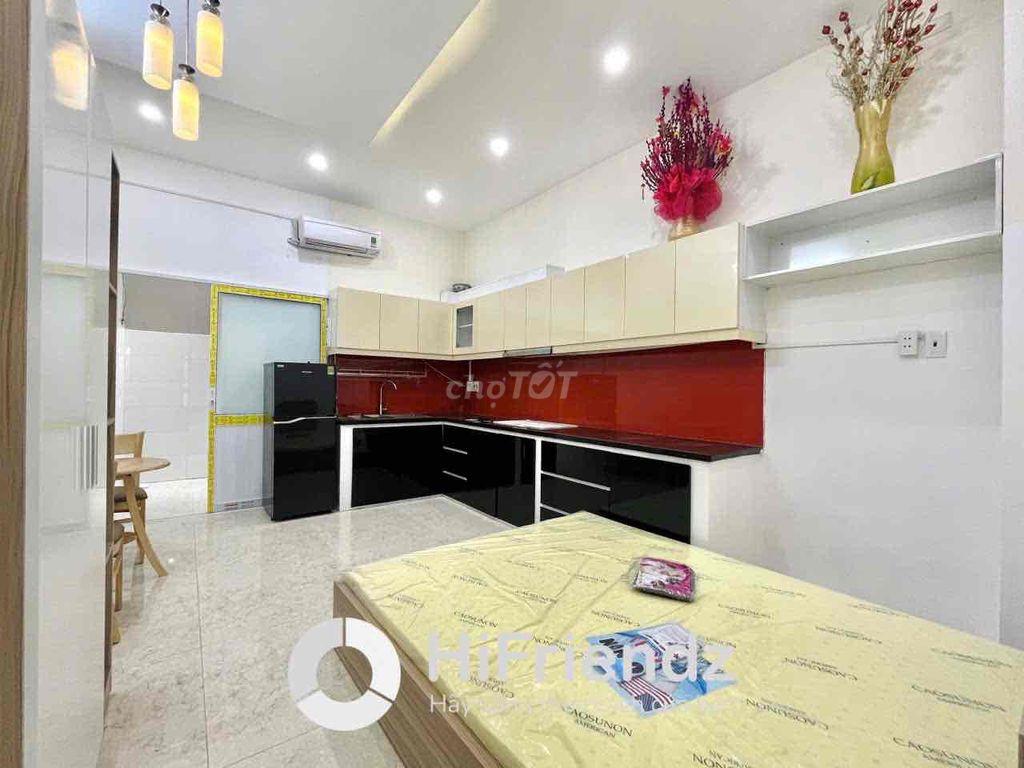 CĂN HỘ BAN CÔNG SIÊU XỊN NGAY CẦU NGUYỄN TRI PHƯƠNG Q5 Q10 - UEH