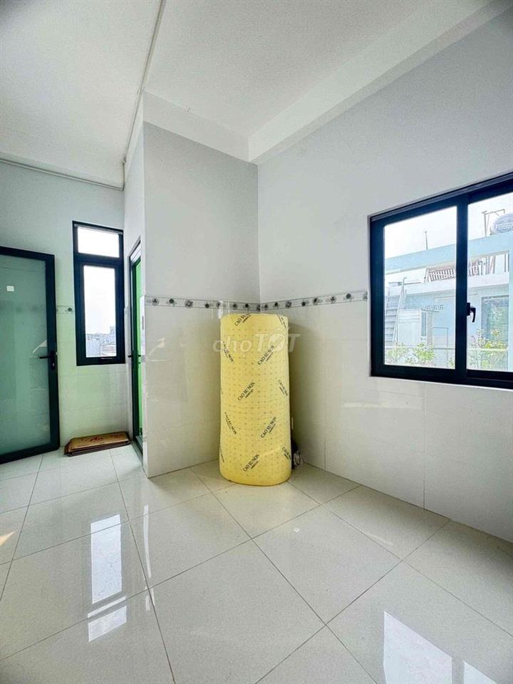 STUDIO BAN CÔNG FULL NỘI THẤT SIÊU ĐẸP GẦN CẦU CHÀ VÀ - GẦN ĐH Y DƯỢC