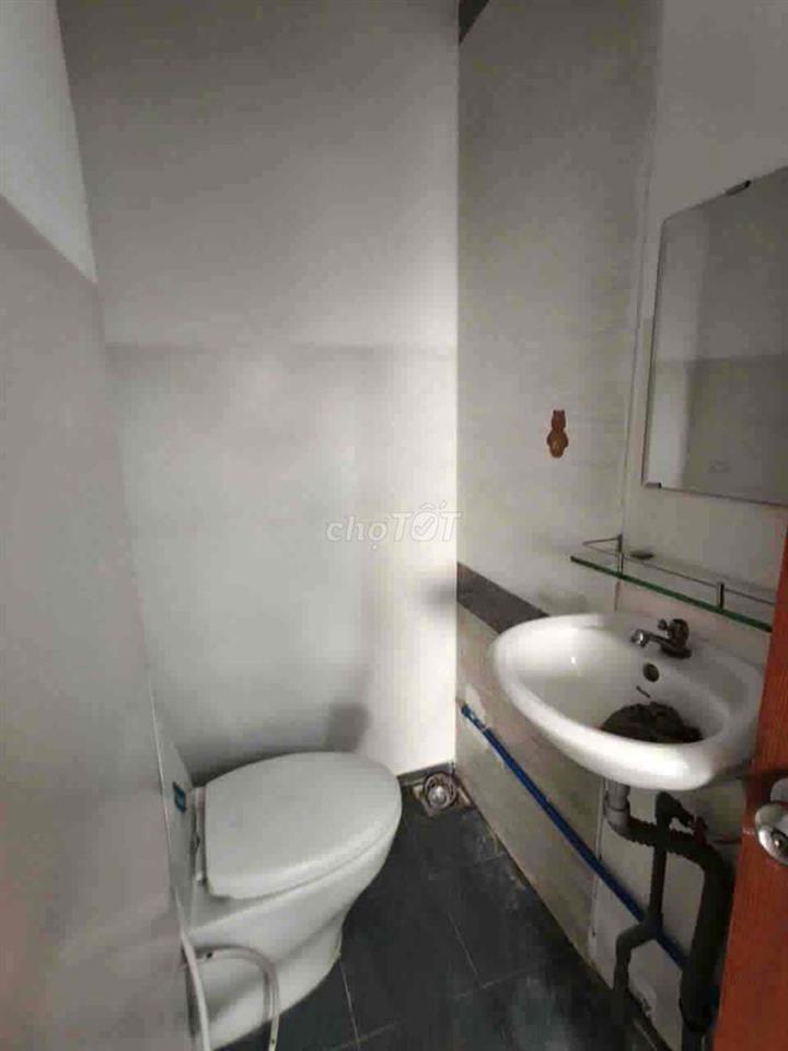 STUDIO BAN CÔNG SIÊU ĐẸP FULL NỘI THẤT GẦN ĐH MỞ - ĐH Y DƯỢC