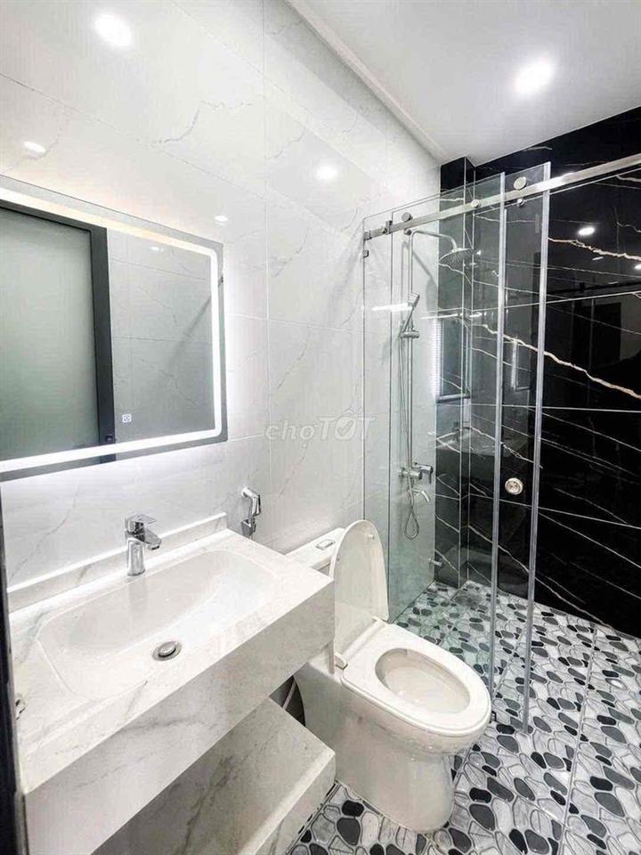 STUDIO BAN CÔNG FULL NỘI THẤT CAO CẤP - MÁY GIẶT RIÊNG SIÊU ĐẸP GẦN Q5