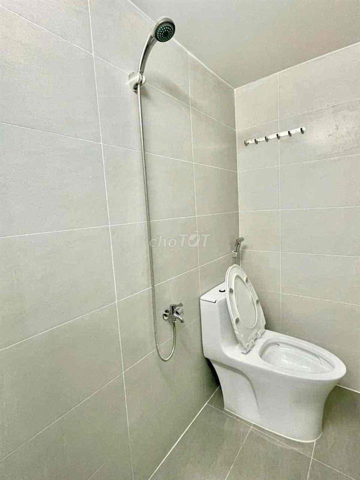 STUDIO CỬA SỔ TRỜI SIÊU ĐẸP - THUẬN TIỆN CẦU CHÀ VÀ Q5 Q8