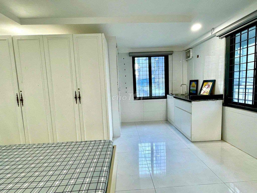 STUDIO CỬA SỔ TRỜI SIÊU ĐẸP - THUẬN TIỆN CẦU CHÀ VÀ Q5 Q8