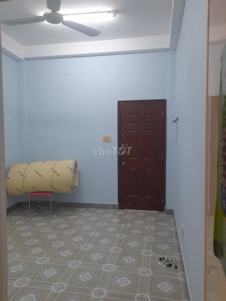 PHÒNG MÁY LẠNH TÂN SINH VIÊN - Y BÁC SỸ- GIẢNG VIÊN - NHÂN VIÊN
