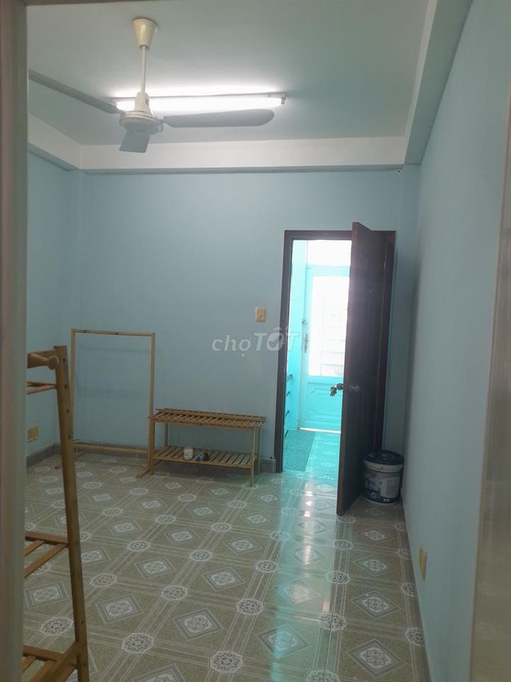 PHÒNG MÁY LẠNH TÂN SINH VIÊN - Y BÁC SỸ- GIẢNG VIÊN - NHÂN VIÊN