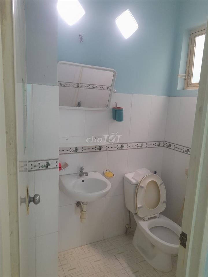 PHÒNG MÁY LẠNH TÂN SINH VIÊN - Y BÁC SỸ- GIẢNG VIÊN - NHÂN VIÊN