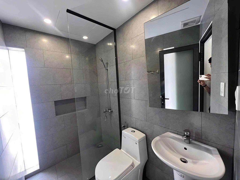 DUPLEX BAN CÔNG NGAY TRUNG TÂM QUẬN 10