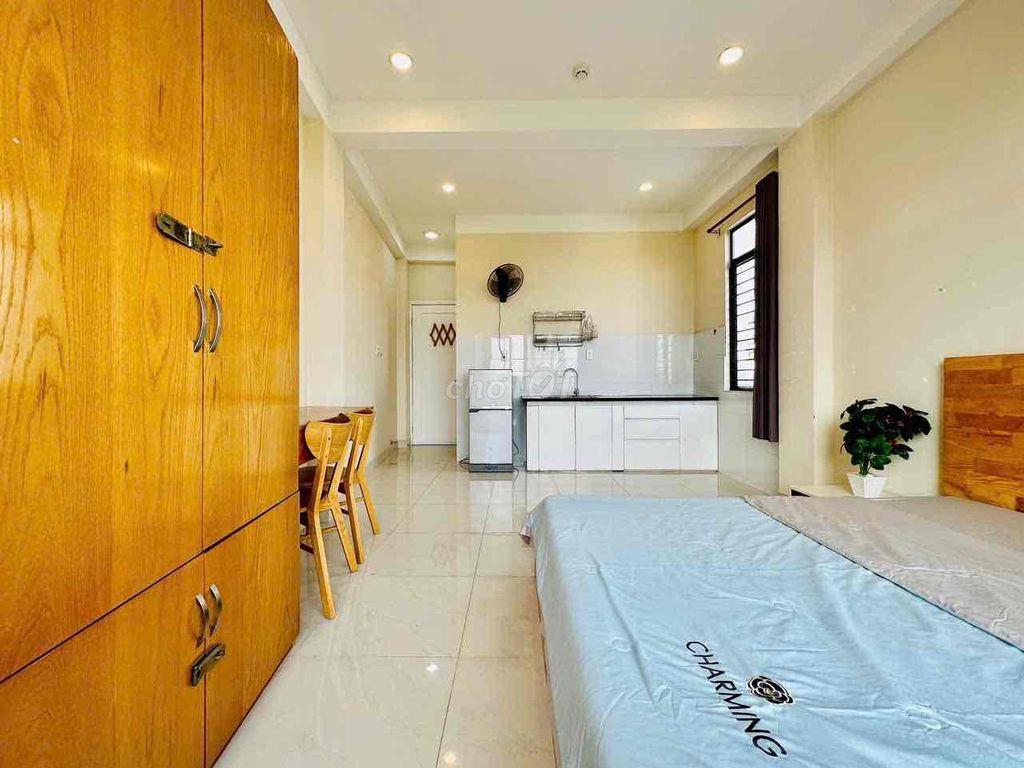 Cho Thuê Căn Hộ Studio Quận 4 Có Ban Công Full Nội Thất, Thang Máy