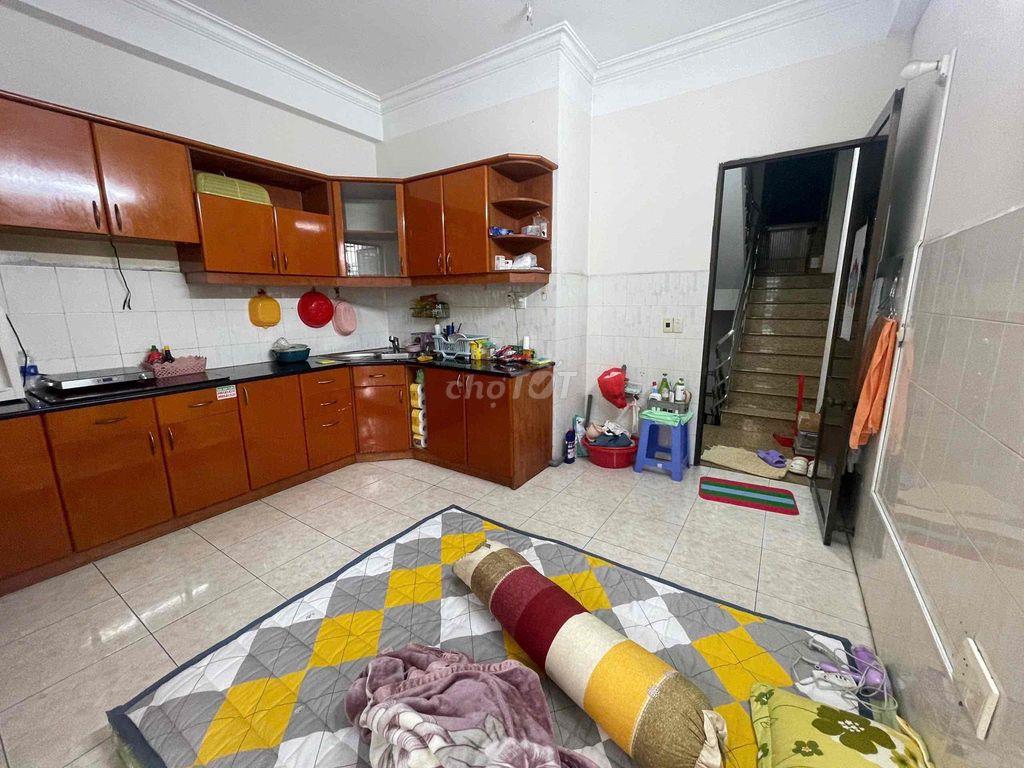 Cho thuê phòng đối diện trường Huflit Quận 10