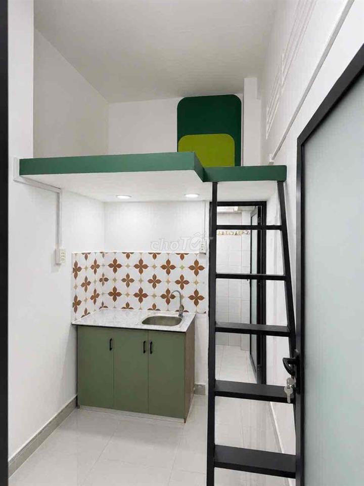 PHÒNG TRỌ CÓ GÁC MỚI 100% RỘNG 25M2 NGAY CÔNG VIÊN LÊ THỊ RIÊNG Q10