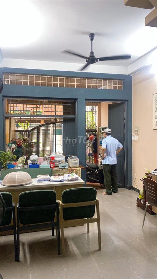 cho nữ thuê phòng full nội thất giá chỉ 4tr300 triệu ngay TT Quận 10