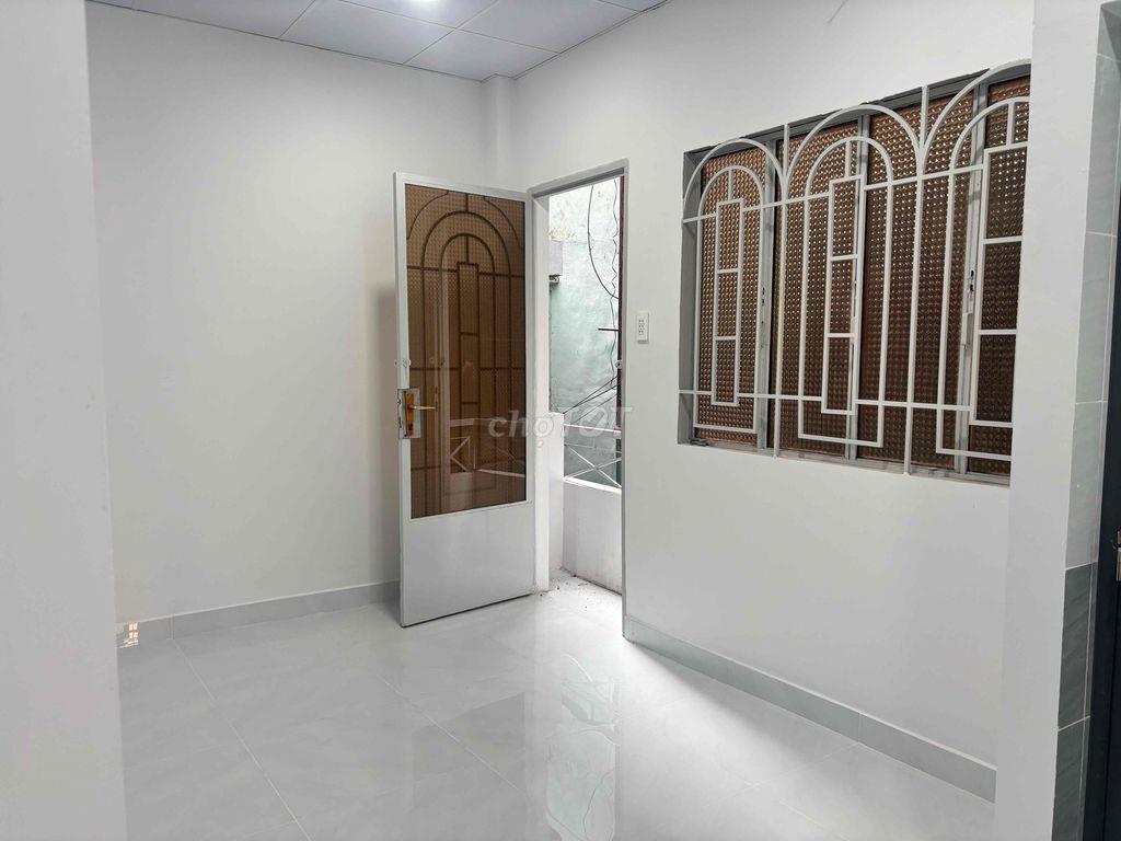 CHÍNH CHỦ CHO THUÊ - PHÒNG MỚI XÂY - LÝ THÁI TỔ TRUNG TÂM QUẬN 10