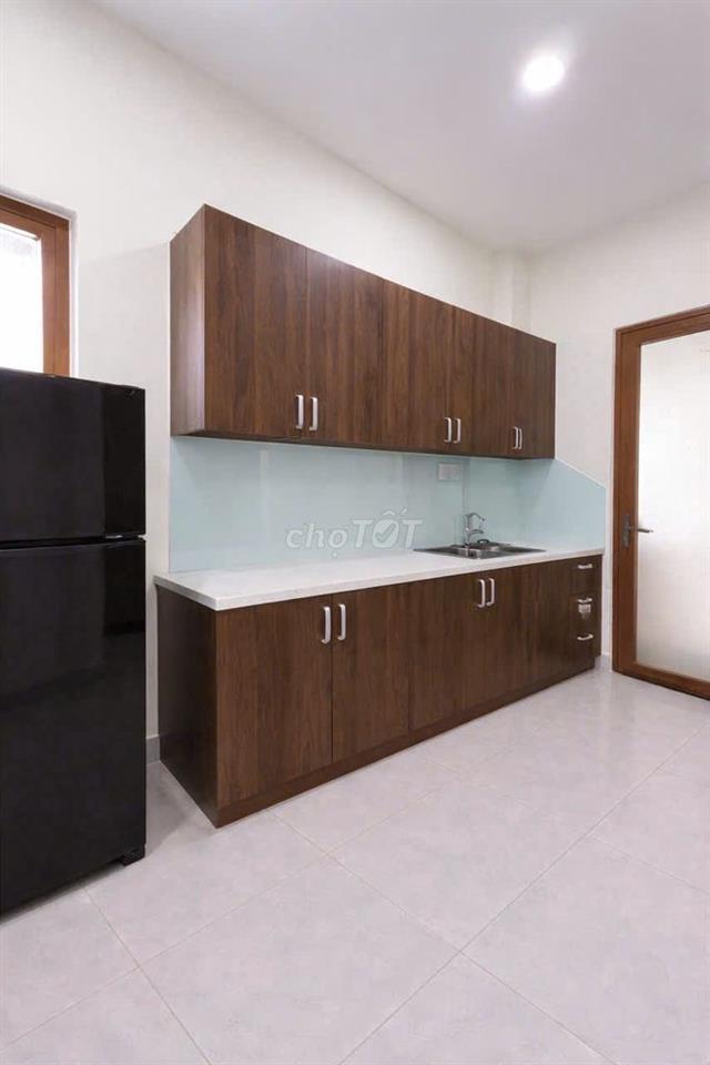 Phòng 25m2 có tủ lạnh tủ quần áo Q10
