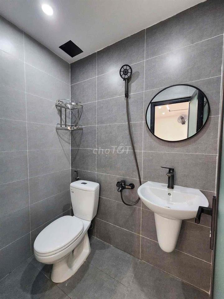 cần pass lại phòng có thể ở liền