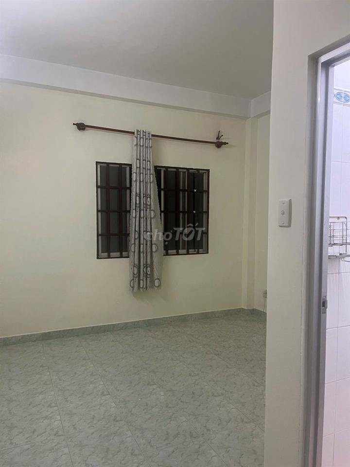 PHÒNG TRỌ QUẬN 10 - TOILET RIÊNG