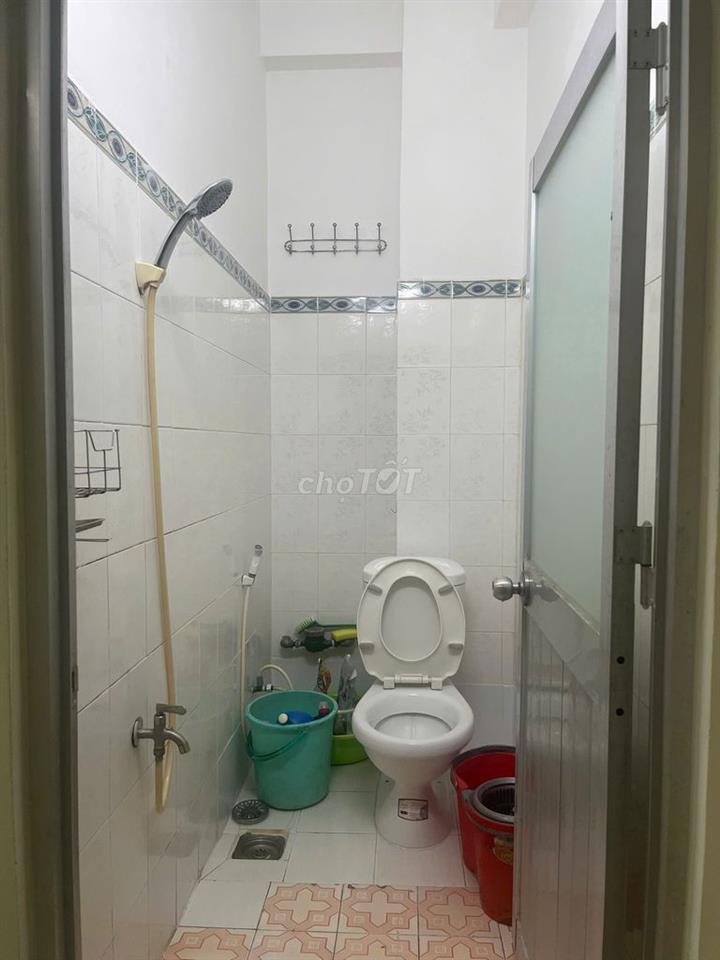 PHÒNG TRỌ QUẬN 10 - TOILET RIÊNG